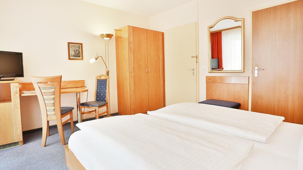 Hotel Europa Pforzheim Luaran gambar